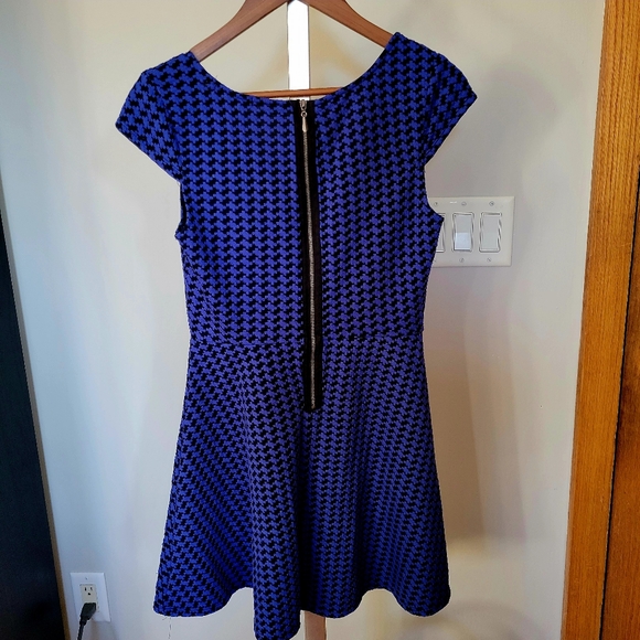 Cobalt Royal Blue & Black Houndstooth Fit & Flare Dress - Picture 5 of 6